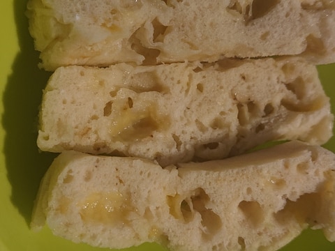 甘いバナナとリンゴの蒸しパン